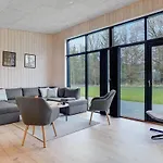 5 Bedroom In