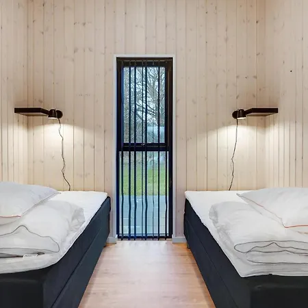5 Bedroom In